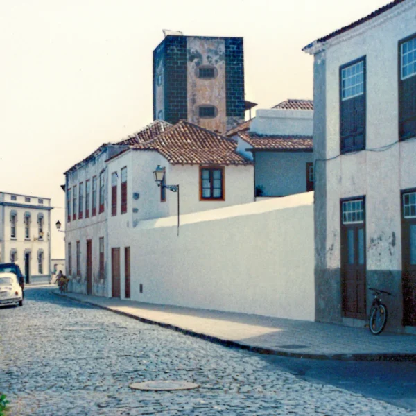 Vista histórica de la Casa de Ponte en Garachico antes de la restauración que dio origen al Hotel San Roque.